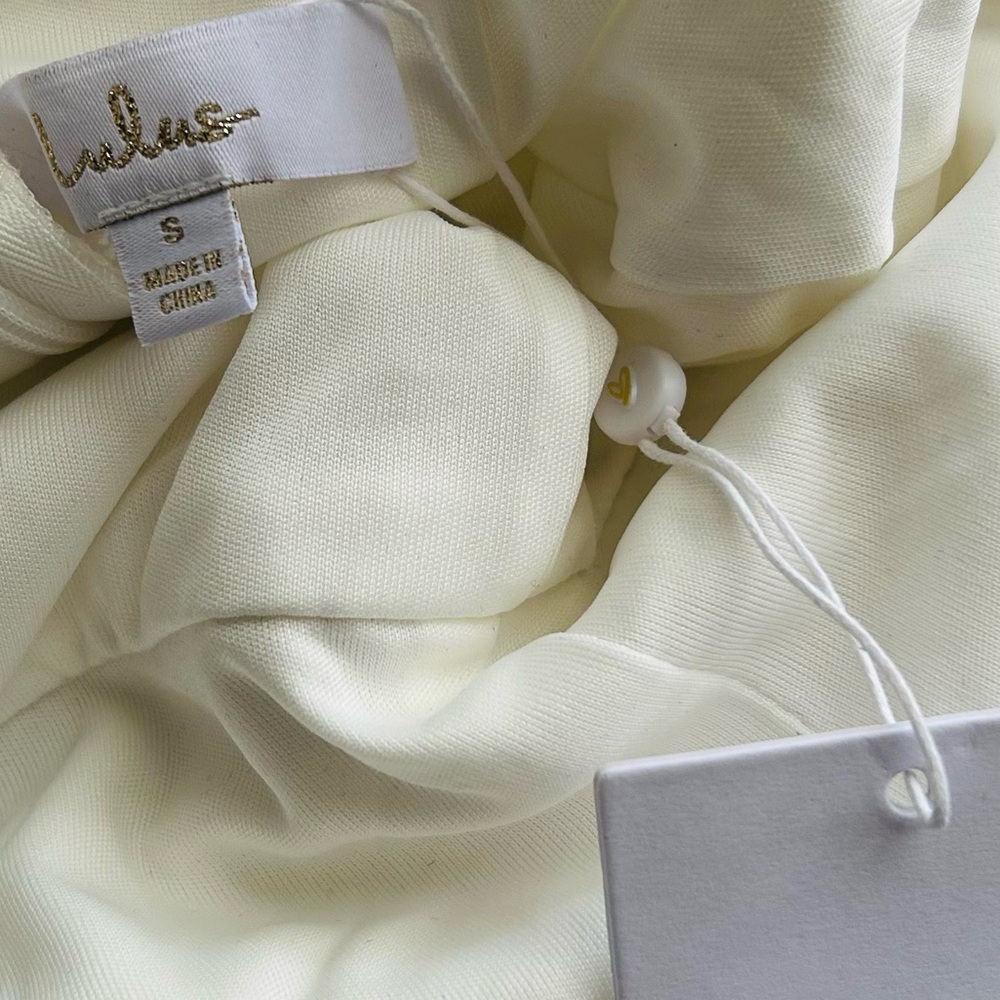Lulu's Radiant Adoration White Satin Lace Backless Halter Maxi Dress Small NWT - Picture 4 of 11